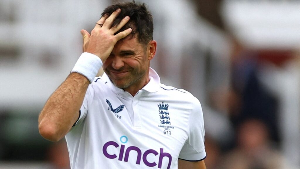 England has decided to retain the same squad for the fifth Test of the Ashes series, but the crucial decision of granting veteran fast bowler Jimmy Anderson a final Ashes farewell looms.